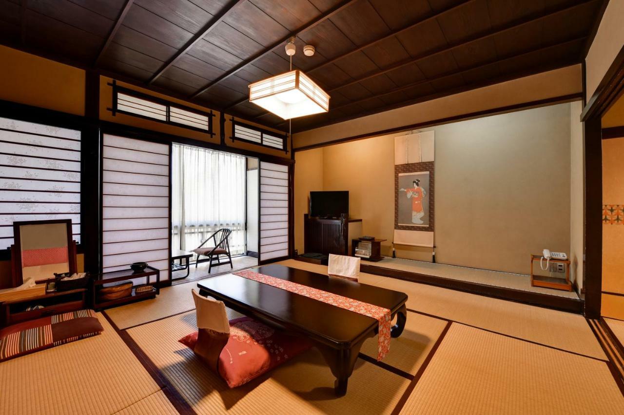 Nishiya Hotel โยเนซาวะ ภายนอก รูปภาพ